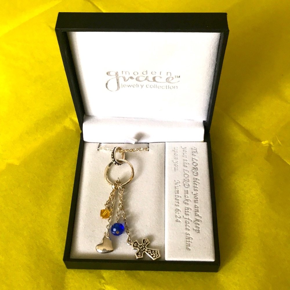 Modern Grace necklace gift set
